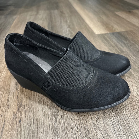 comfort plus by Predictions Shoes - Comfort Plus By Predictions‎ Shoes Women’s 7.5 Black Wedge Close Toed Slip On